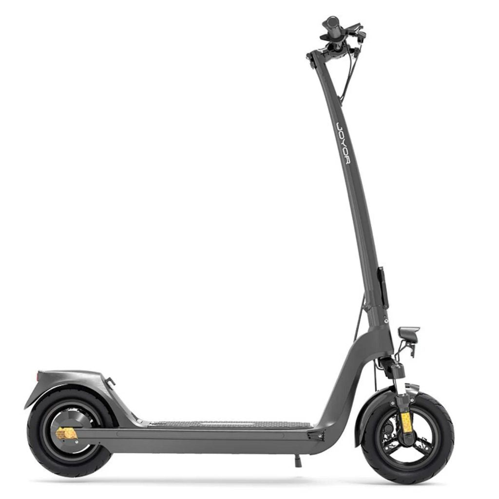 Joyor C10E E-Scooter mit ABE-Straßenzulassung mit Straßenzulassung – Detailansicht Lenker und LED-Display